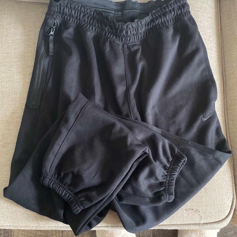 Size; S (fits like M)